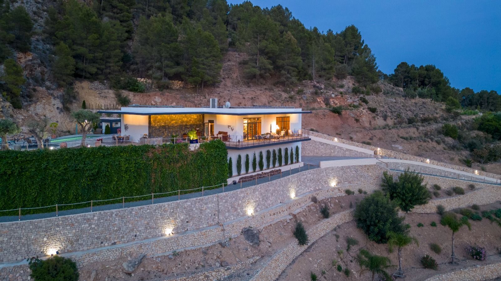 Exterior view of House or chalet for sale in El Castell de Guadalest  with Air Conditioner, Heating and Private garden