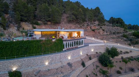 Moderno chalet loft reciente en venta en el valle de Guadalest