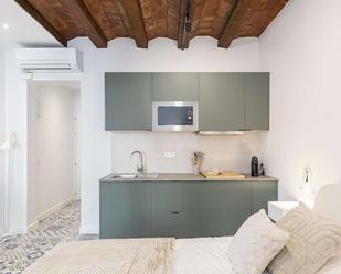 Kitchen of Study to share in  Barcelona Capital  with Air Conditioner and Terrace