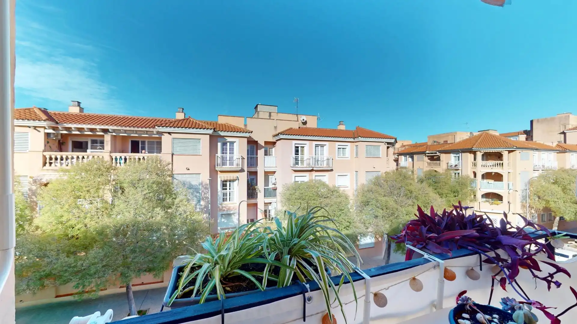 Außenansicht von Wohnung zum Verkauf in  Palma de Mallorca mit Klimaanlage, Parkett und Terrasse