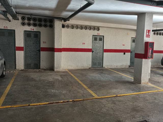 Garaje en Alquiler en Calle General Péron, 2 en Playamar - Benyamina