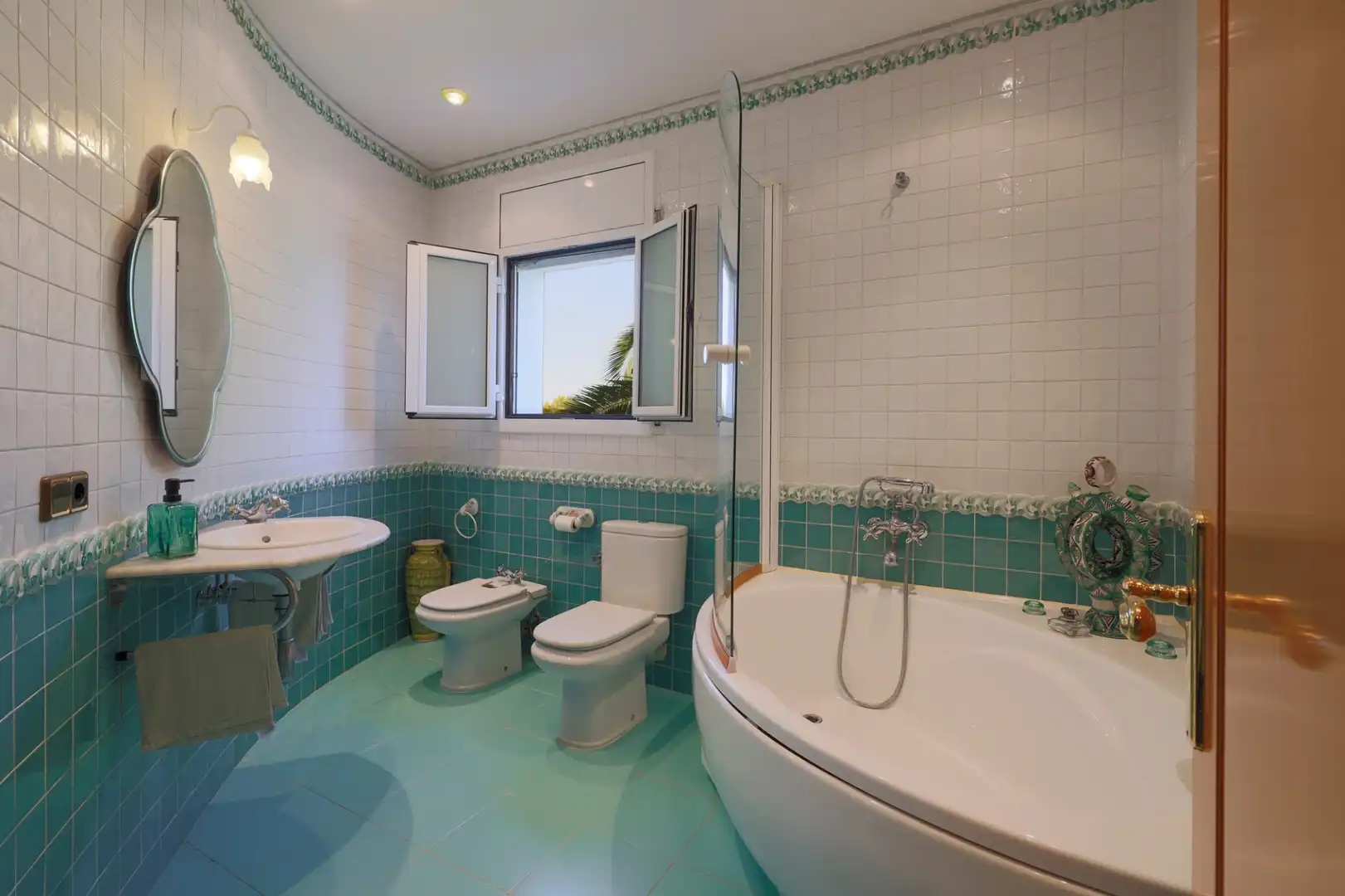Bathroom of Houses for sale in El Vendrell  with Private garden, Terrace and Swimming Pool