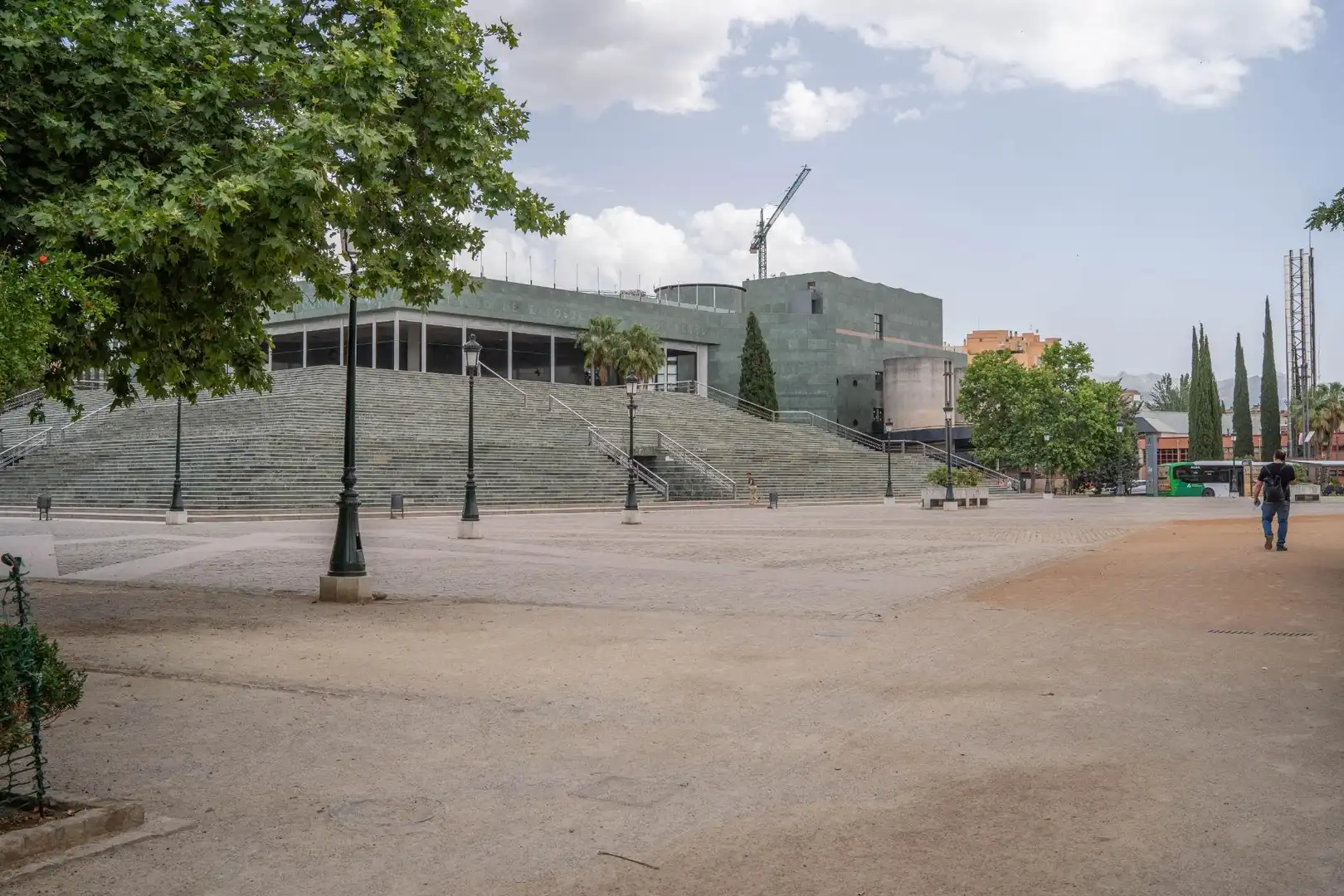 Außenansicht von Dachboden zum Verkauf in Granada mit Klimaanlage