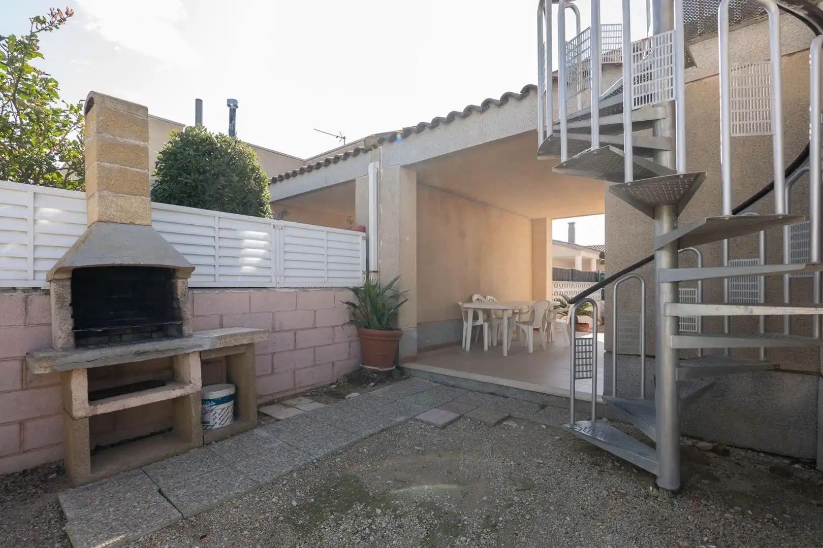 Vista exterior de Casa o chalet en venta en Deltebre con Piscina