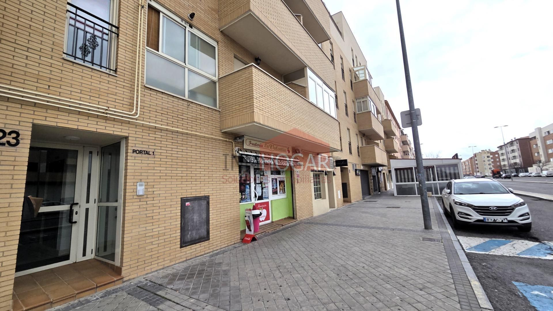 Vista exterior de Piso en venta en Ávila Capital con Calefacción, Terraza y Trastero