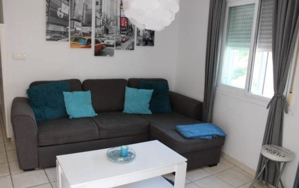 Casa o chalet de alquiler en Avenida los Pinos, Velilla - Velilla Taramay