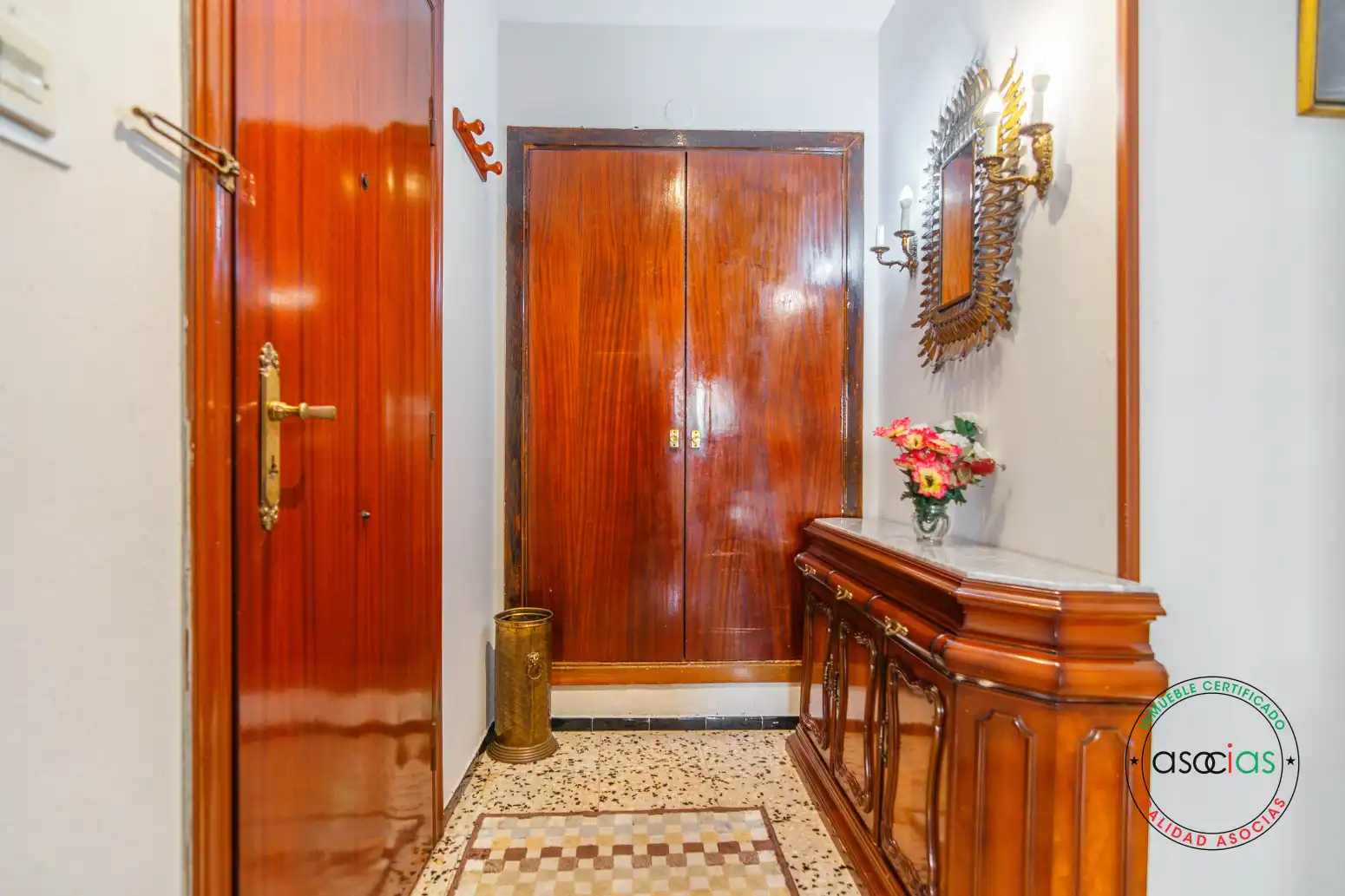 Pis en venda en Oviedo  amb Calefacció, Parquet i Moblat