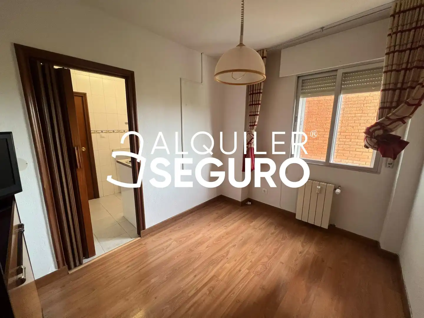 Habitación de Piso de alquiler en Madrid con Calefacción y Amueblado