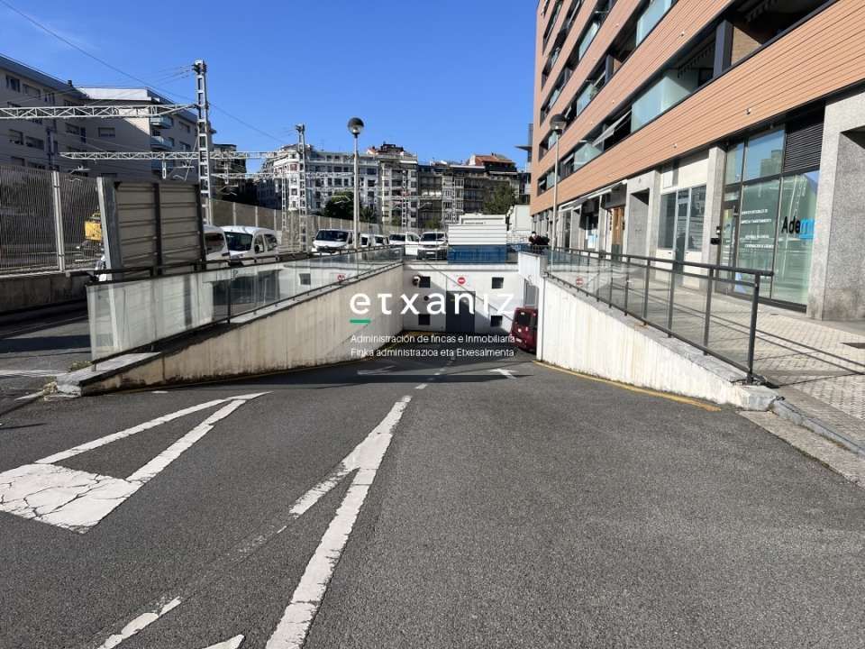 Vista exterior de Garatge de lloguer en Donostia - San Sebastián 