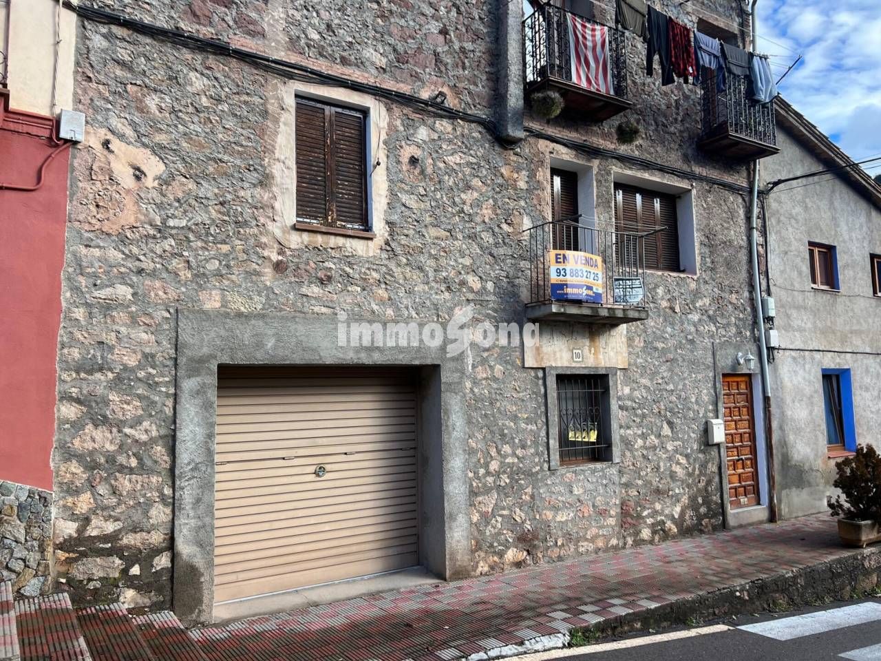 Vista exterior de Pis en venda en Ogassa amb Parquet i Moblat
