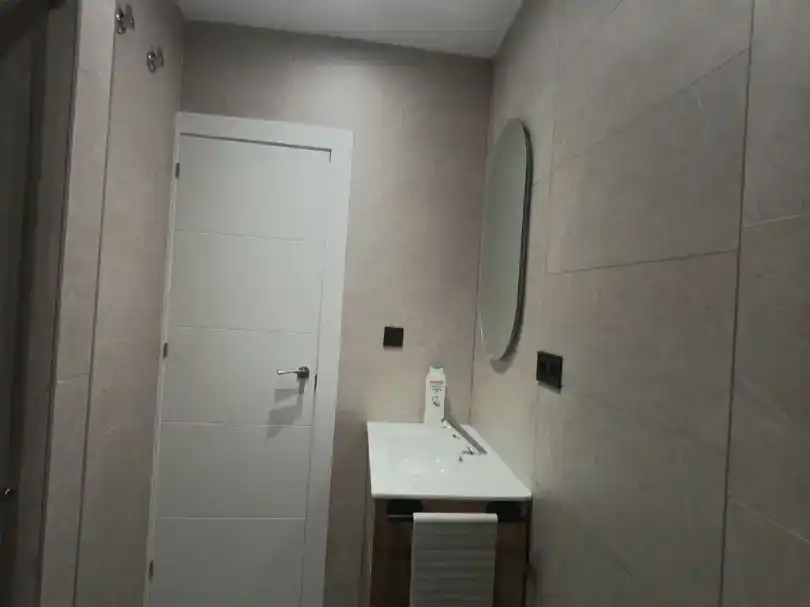 Badezimmer von Wohnung zur Miete in Úbeda mit Klimaanlage