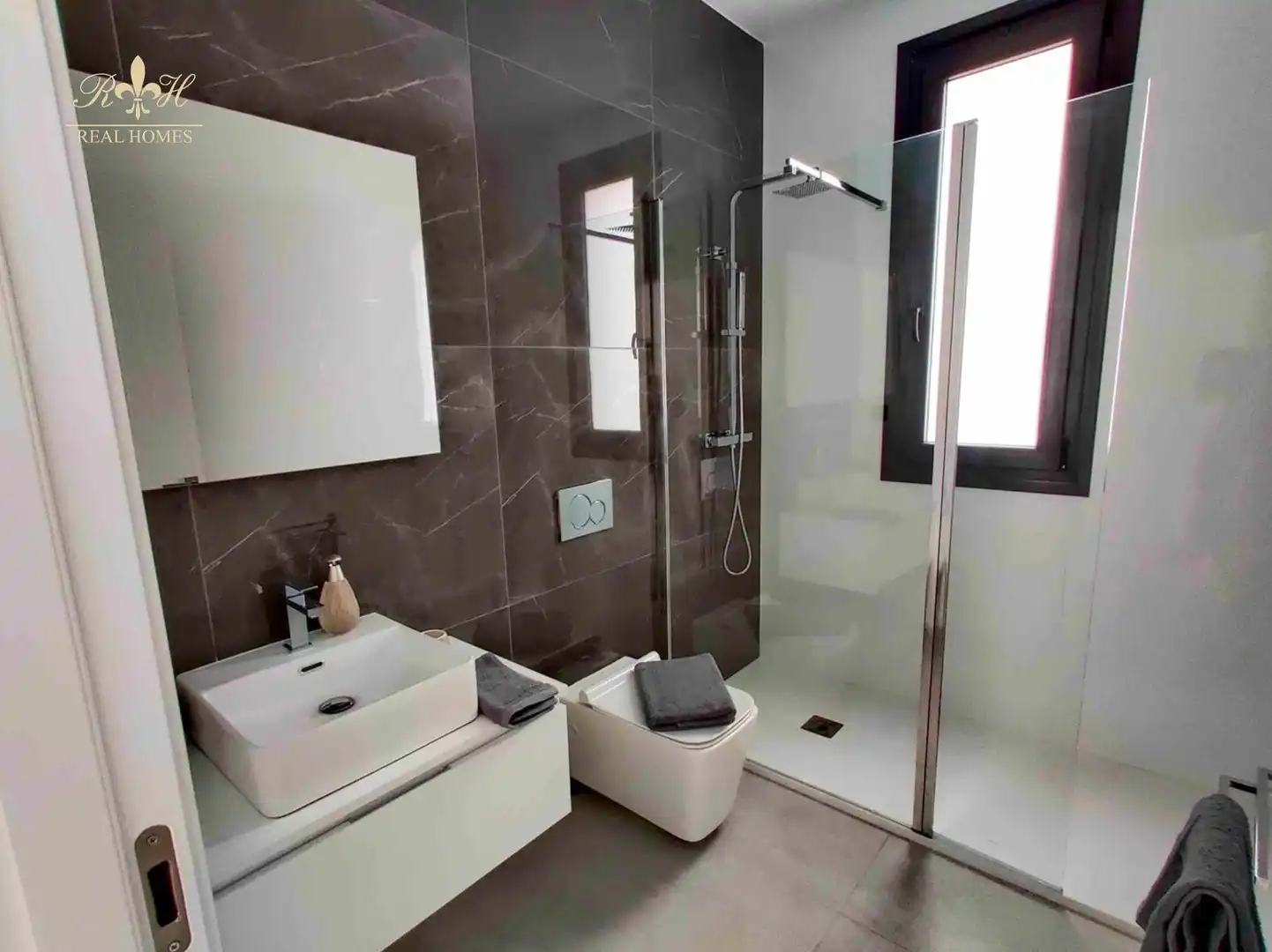 Detached house with pool for sale in ROTERDAM, imagen 13