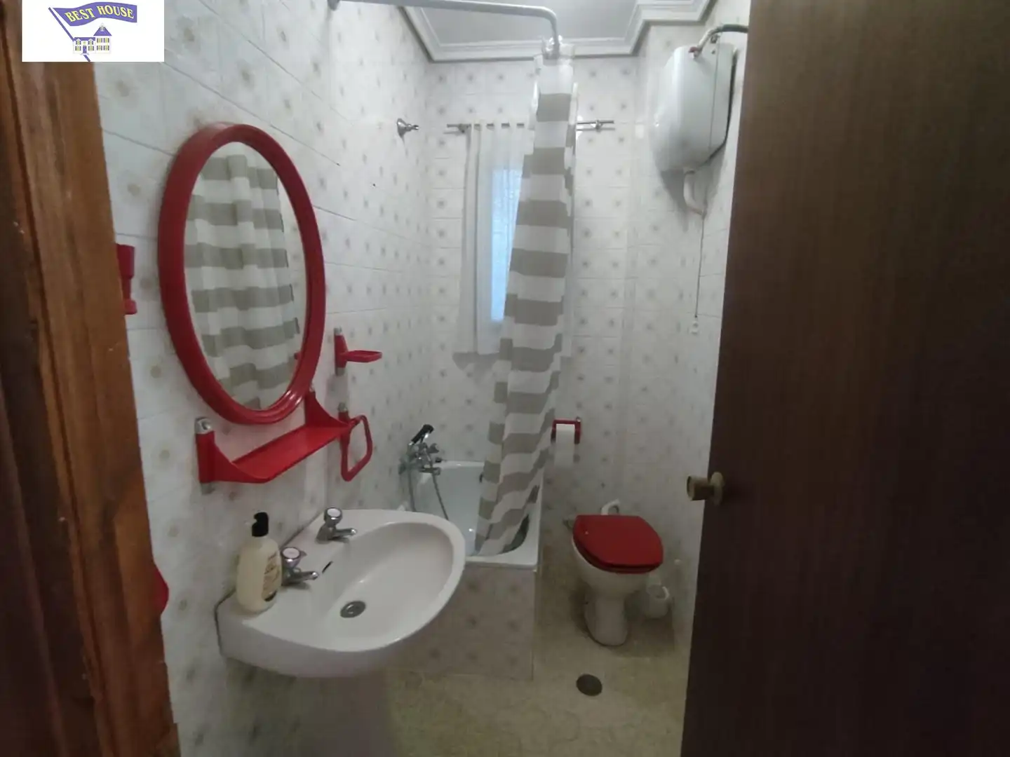 Bathroom of Flat for share in Albacete  with Balcony