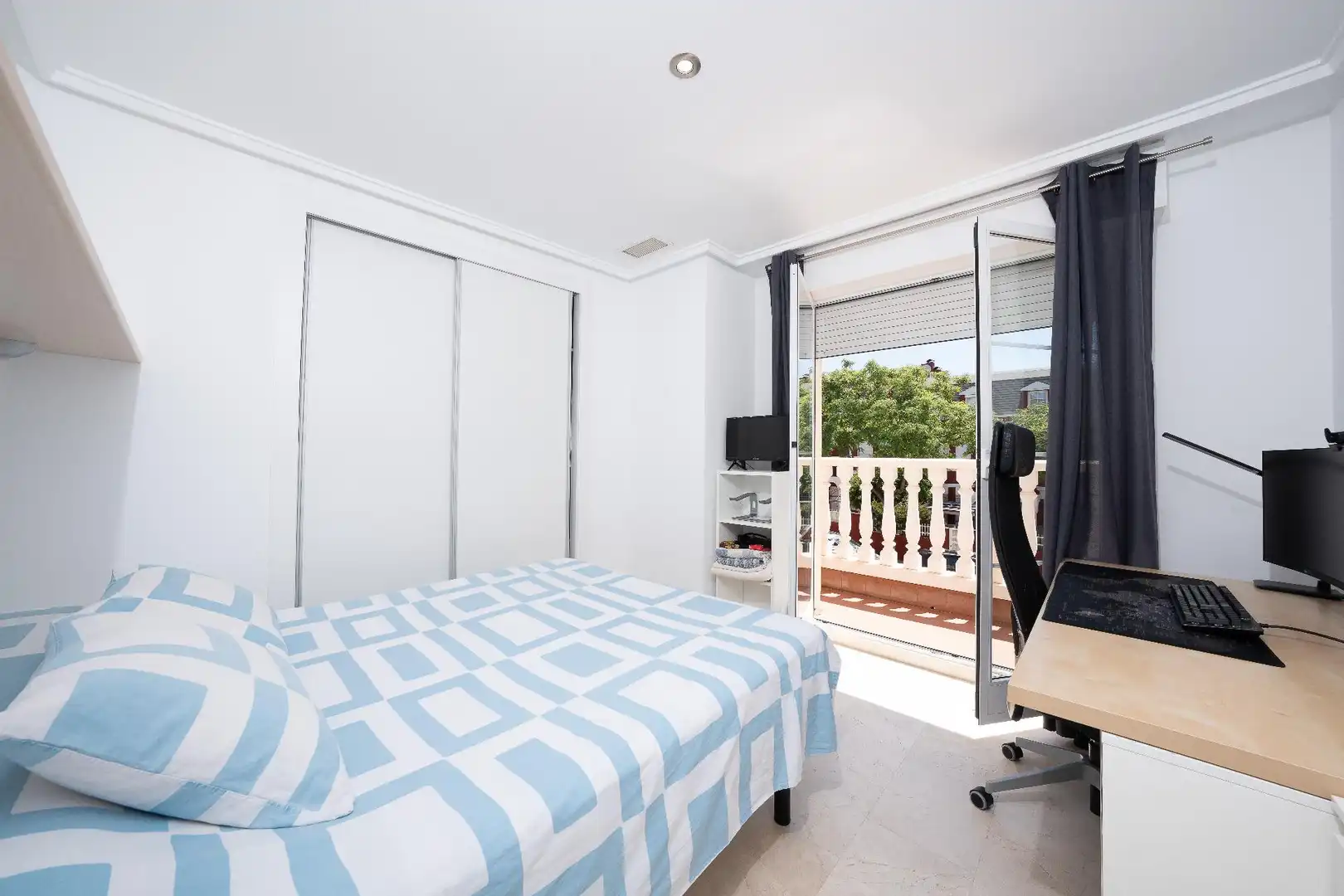 Bedroom of Detached homes for sale in Elche / Elx  with Air Conditioner, Private garden and Terrace