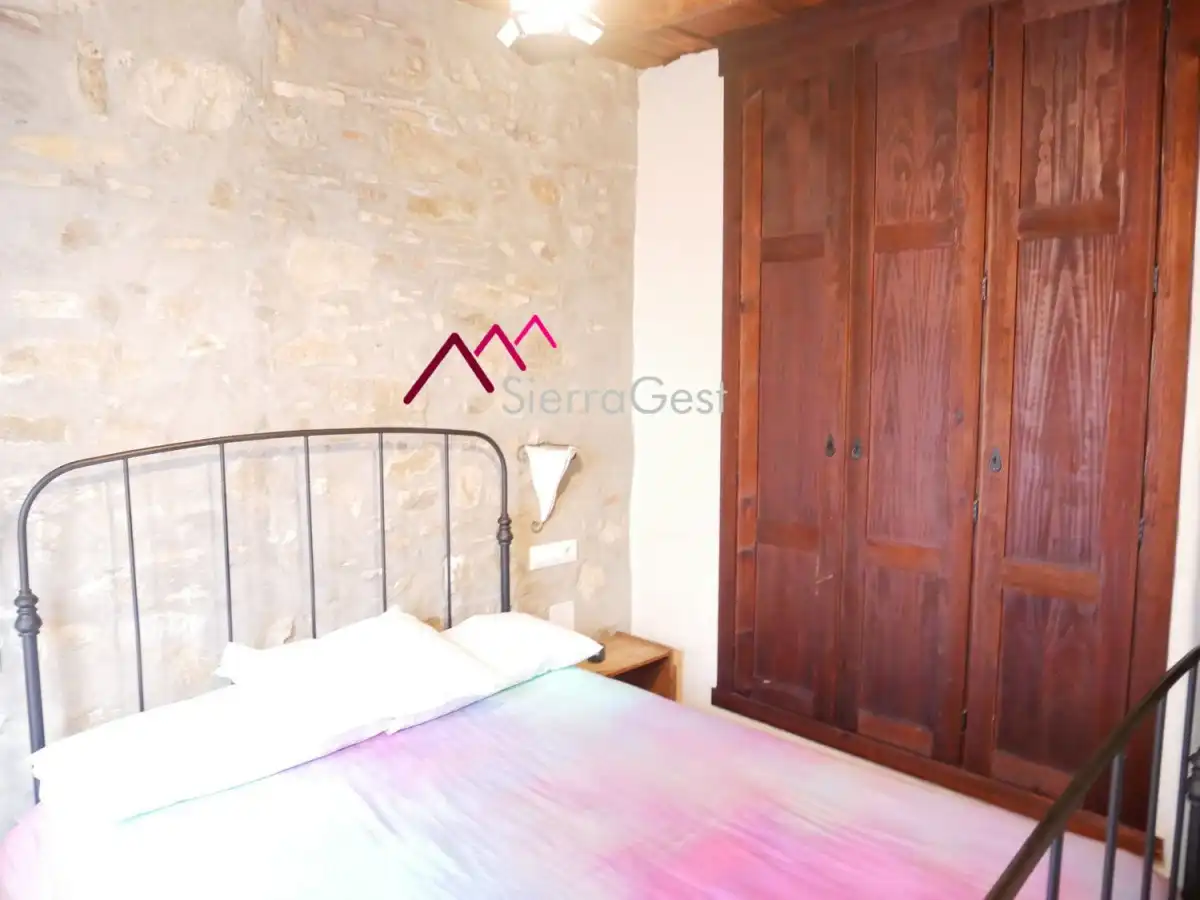 Habitación de Edificio en venta en Ubrique