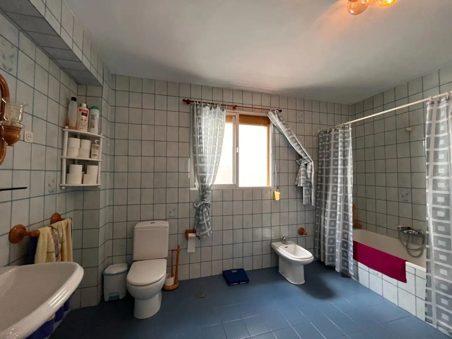 Bathroom of Houses for sale in Antequera  with Air Conditioner, Heating and Terrace