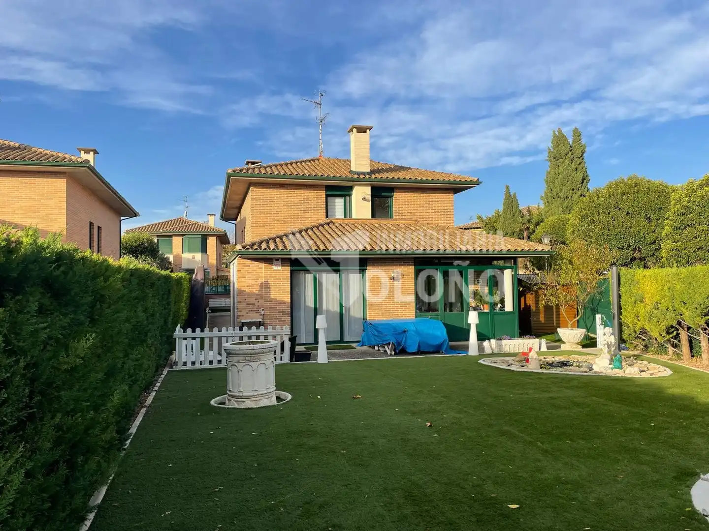 Vista exterior de Casa o xalet en venda en Ollauri amb Calefacció, Jardí privat i Terrassa