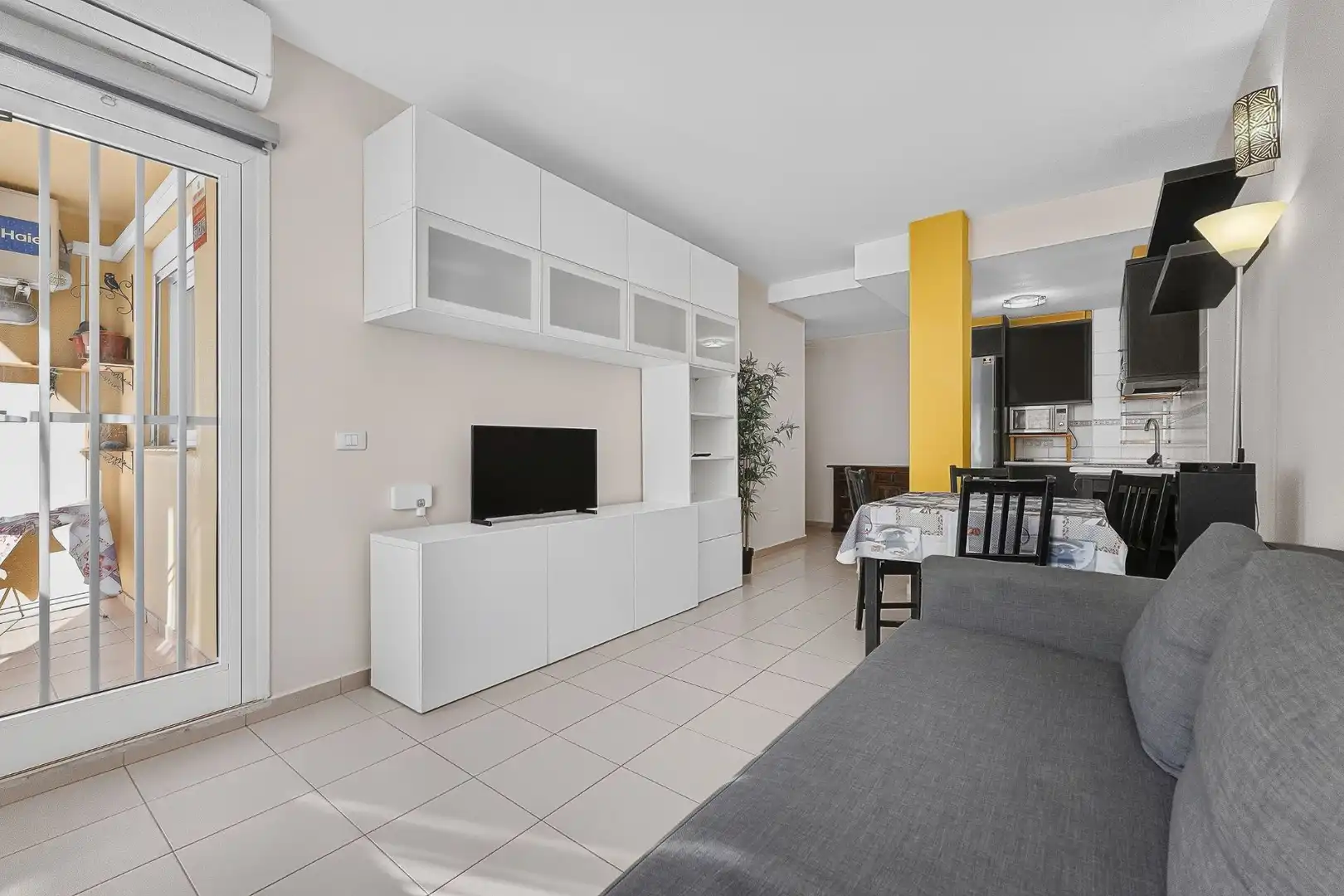 Living room of Apartments for sale in La Camella
