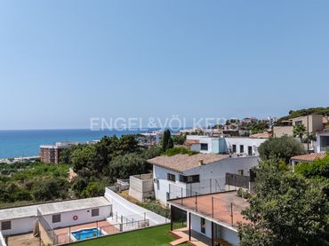 Maison avec balcon à vendre à Canet de Mar