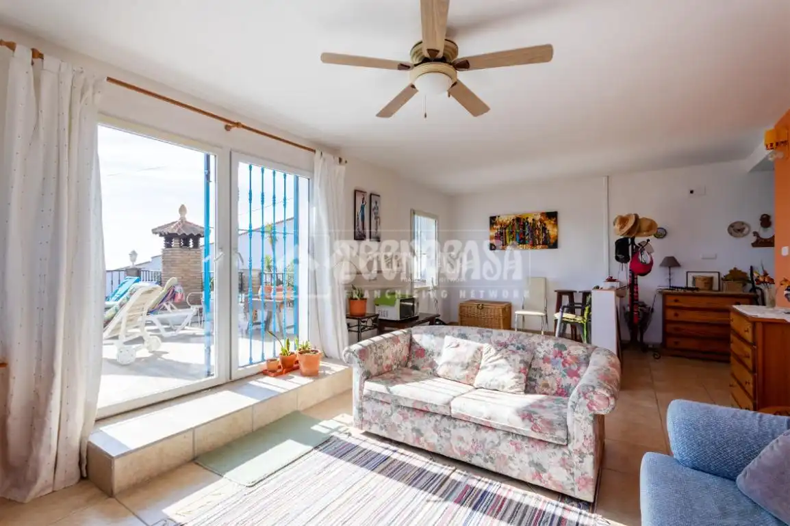Living room of Country homes for sale in Iznate, Málaga