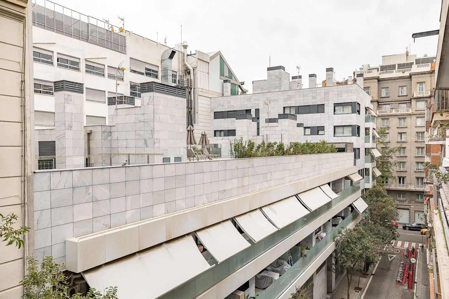 Vista exterior de Apartamento en venta en Sarrià - Sant Gervasi
