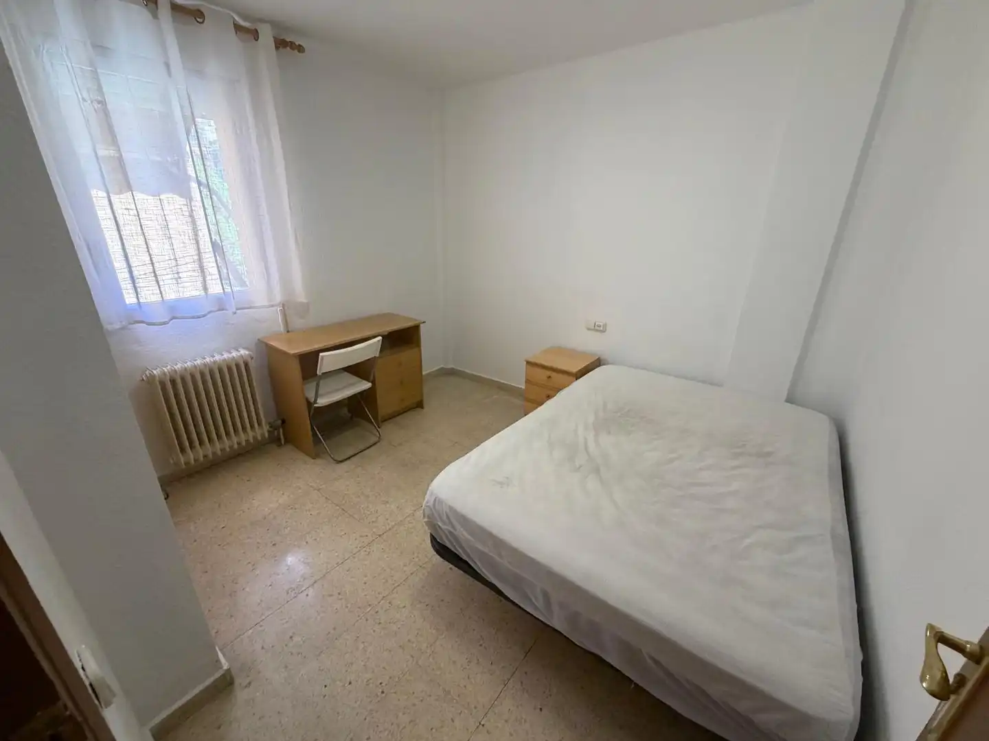 Schlafzimmer von Wohnung zur Miete in Lleida mit Klimaanlage, Heizung und Möbliert