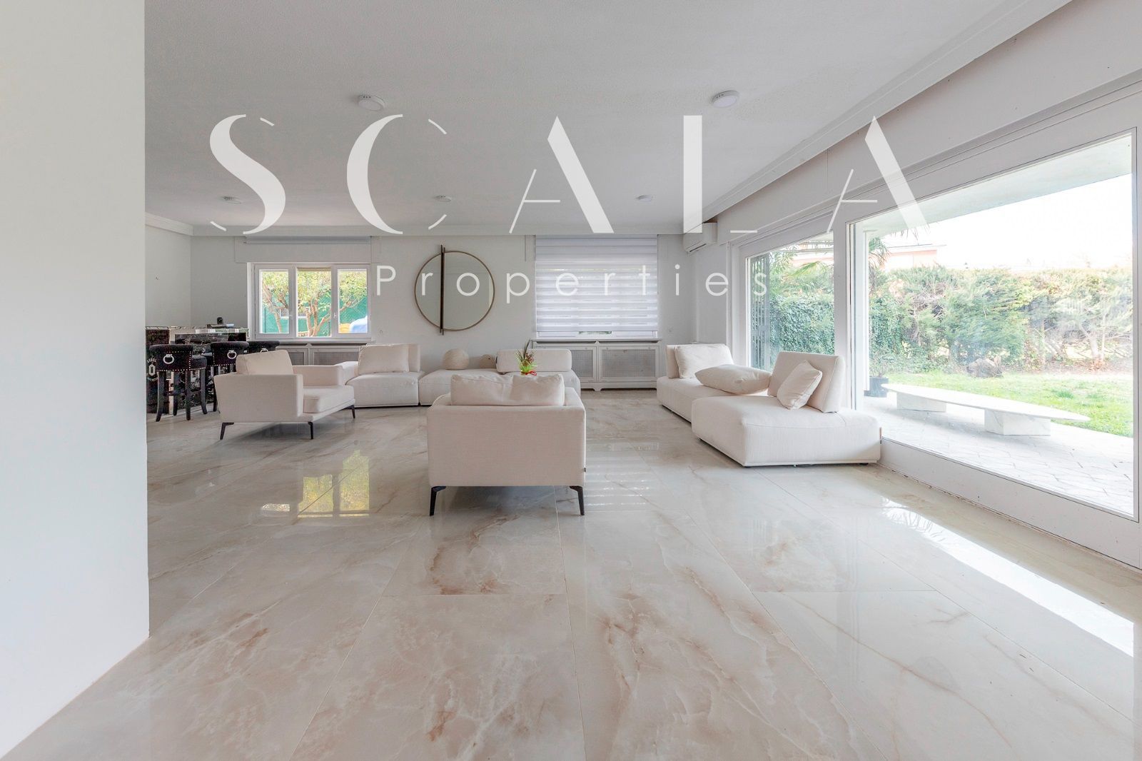 Sala d'estar de Casa o xalet en venda en Pozuelo de Alarcón amb Aire condicionat, Calefacció i Terrassa