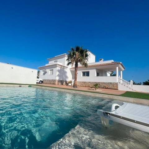 Casa-chalet en Alquiler en Carrer la Vall D'Alcala en Montnegre