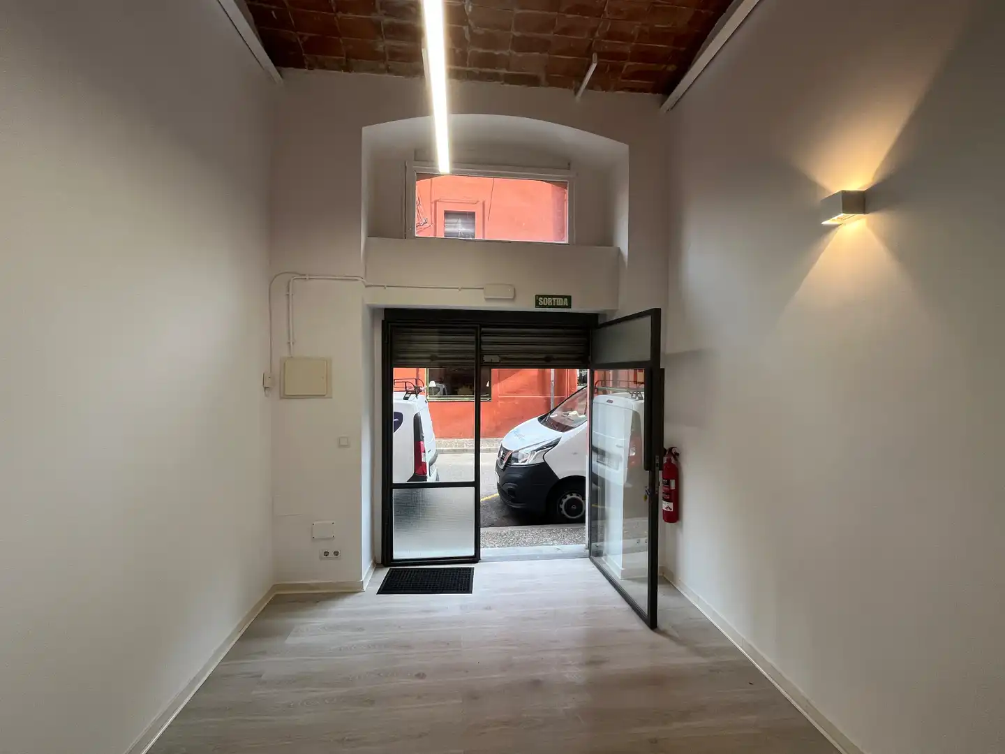 Gewerbefläche zur Miete in Carrer Figuerola 5, imagen 2