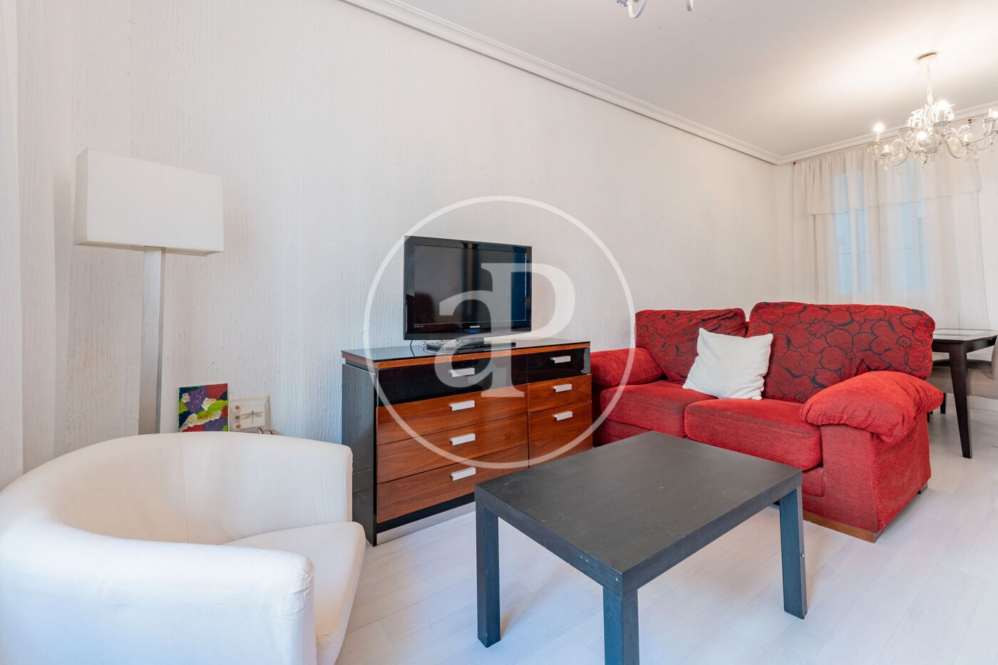 Sala de estar de Piso en venta en  Madrid Capital con Calefacción y Amueblado
