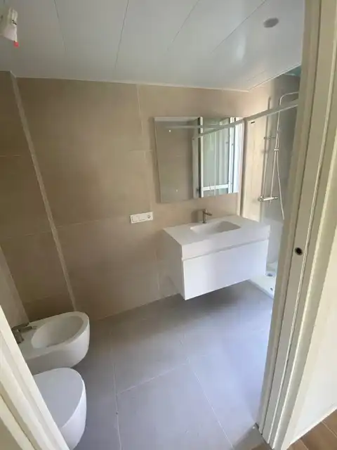 Piso de obra nueva con piscina en venta en Carrer d'Álvarez 25, imagen 6