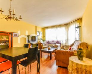 Living room of Flat for sale in Valladolid Capital  with Terrace