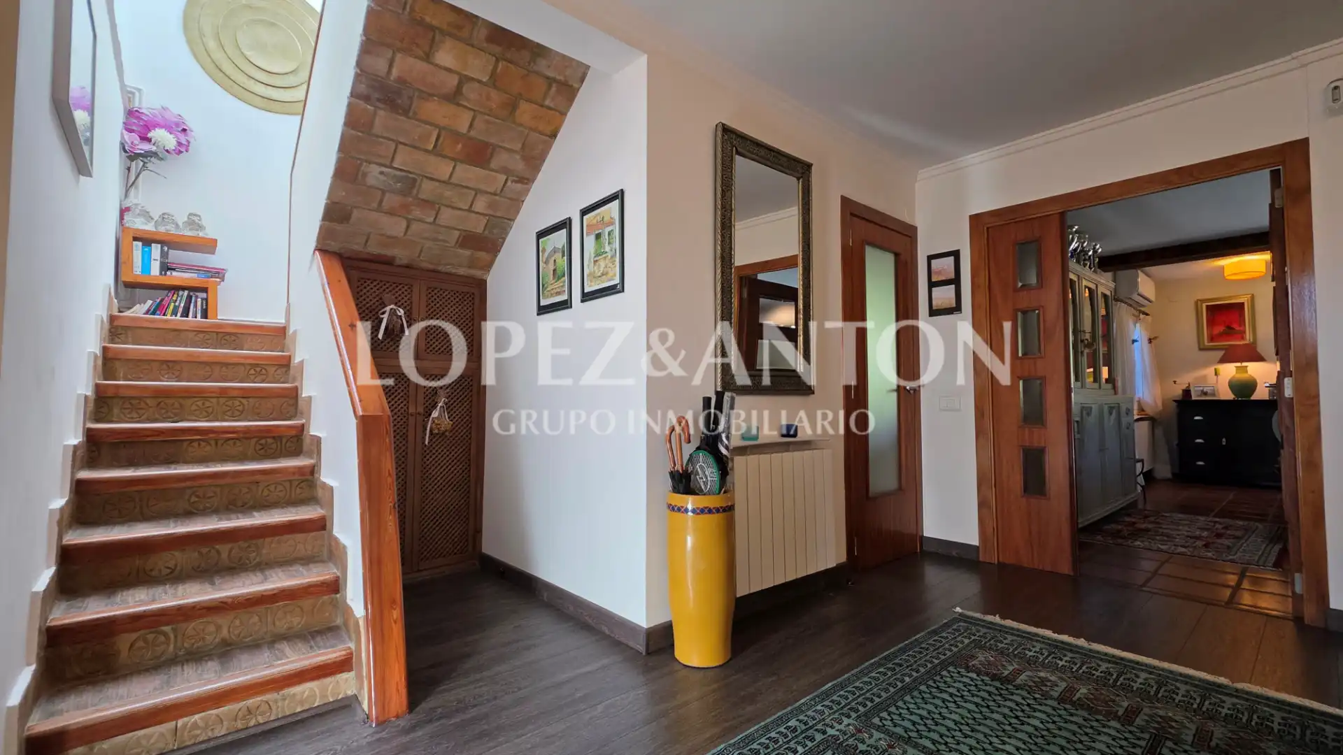 Haus oder Chalet zum Verkauf in L'Eliana mit Klimaanlage, Heizung und Privatgarten