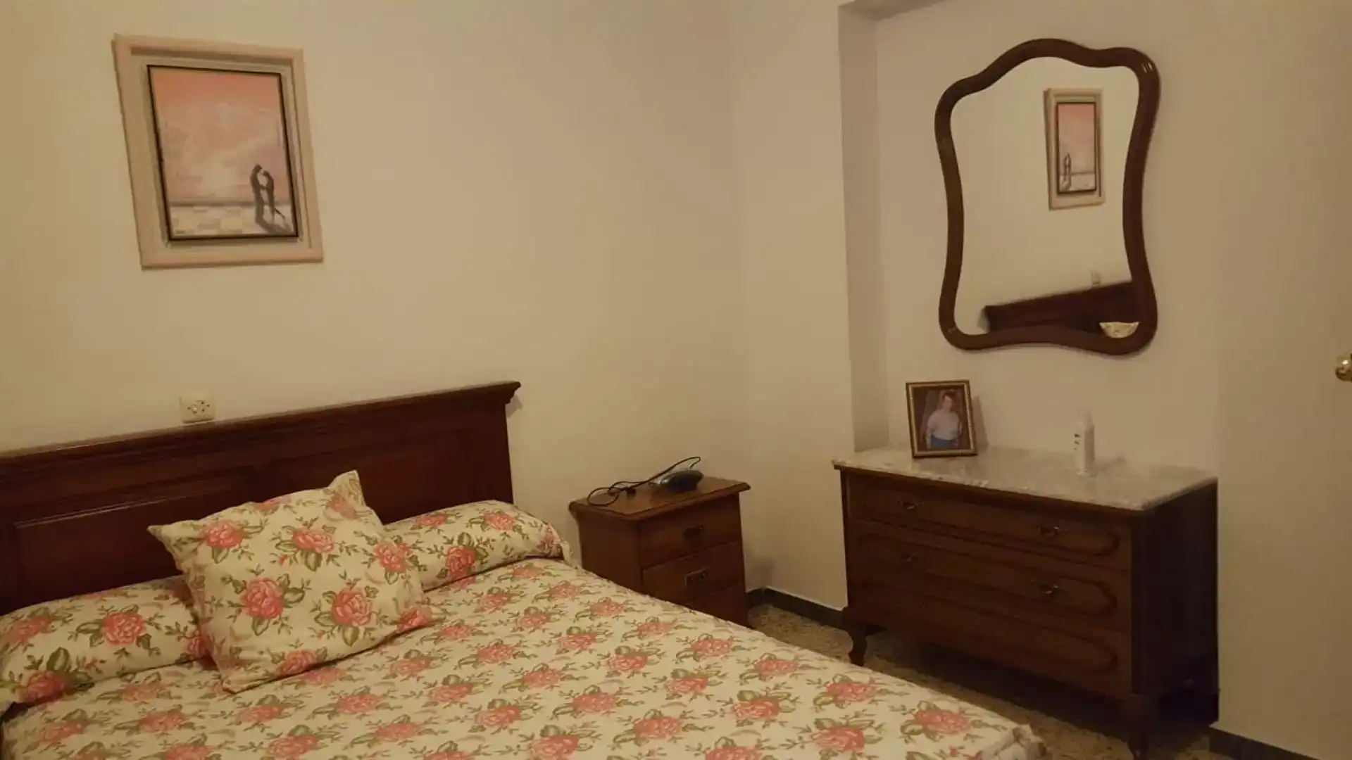 Schlafzimmer von Erdgeschoss zur Miete in Calañas mit Privatgarten, Möbliert und Ofen