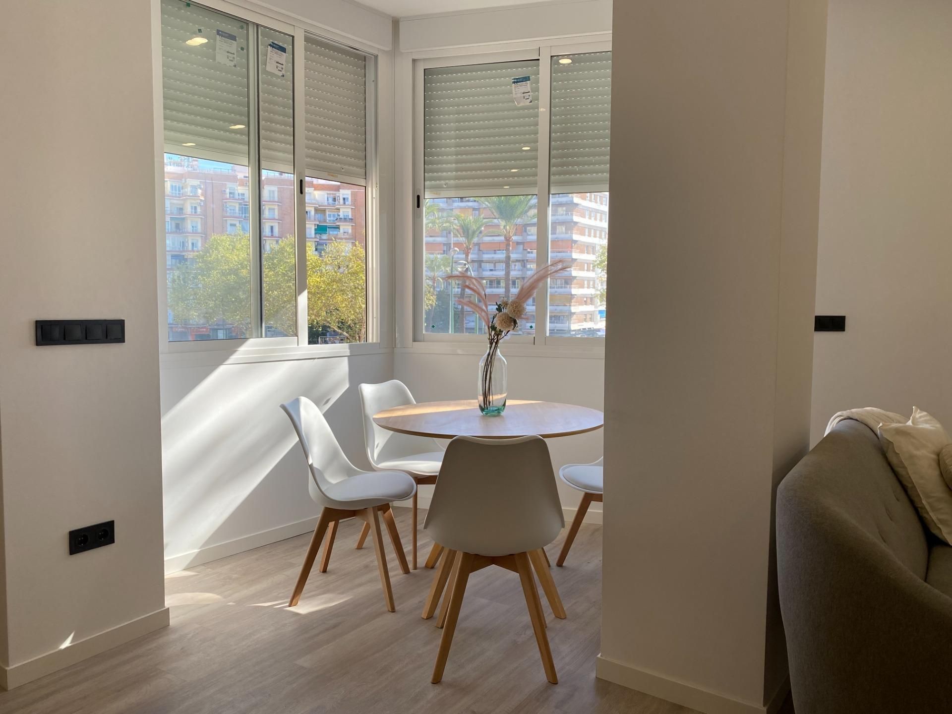 Dining room of Flat for sale in  Sevilla Capital  with Air Conditioner