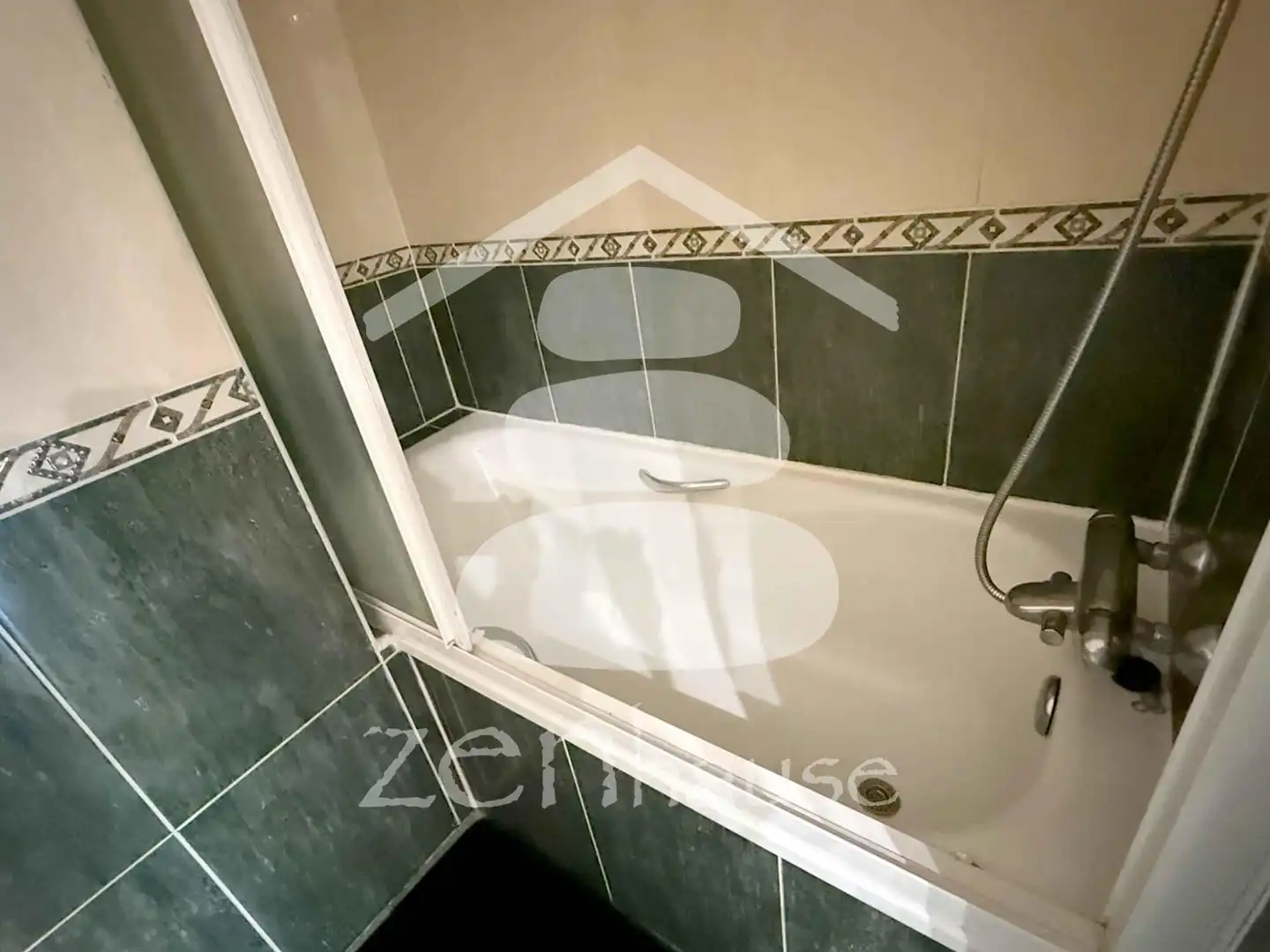 Bany de Pis en venda en Alcobendas amb Aire condicionat, Calefacció i Terrassa