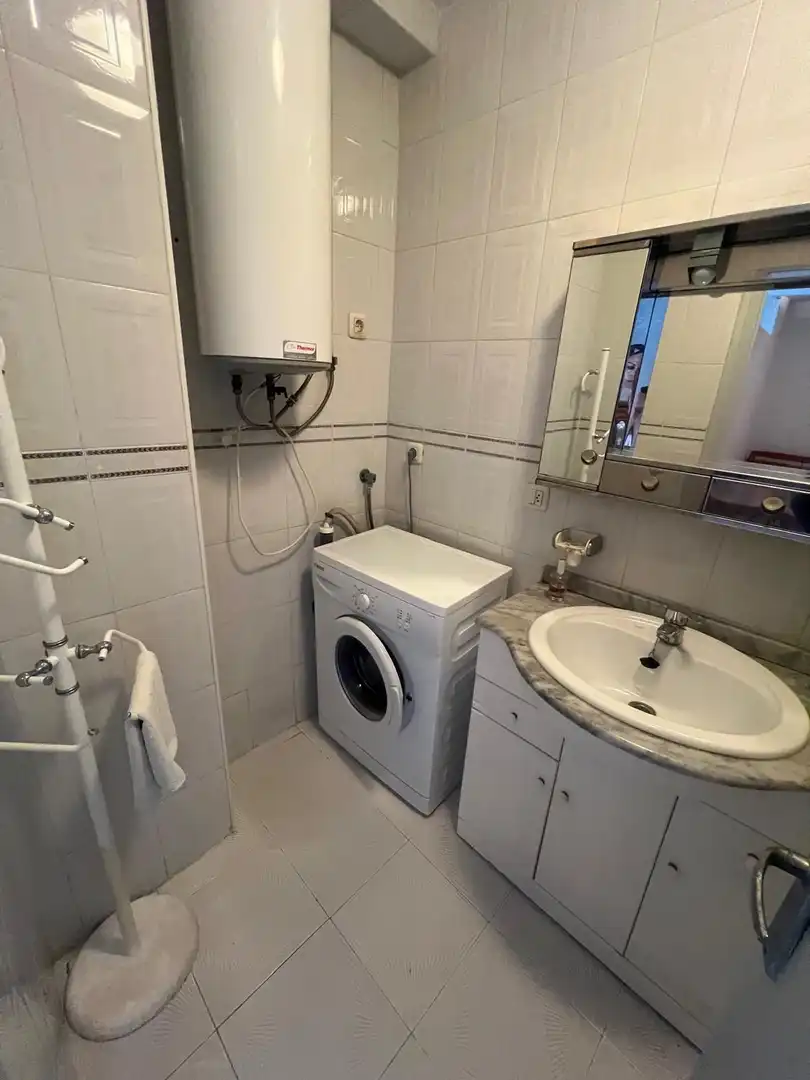 Baño de Apartamento en venta en Benidorm con Terraza y Amueblado