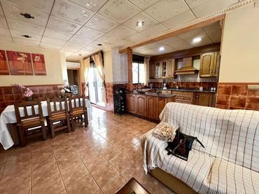 Chalet en venta en El Pinós / Pinoso