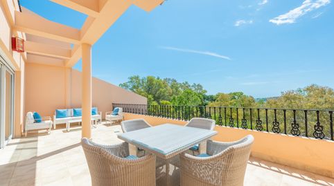 Exclusivo Ático de Lujo en Marbella Vistas al Mar y Montaña