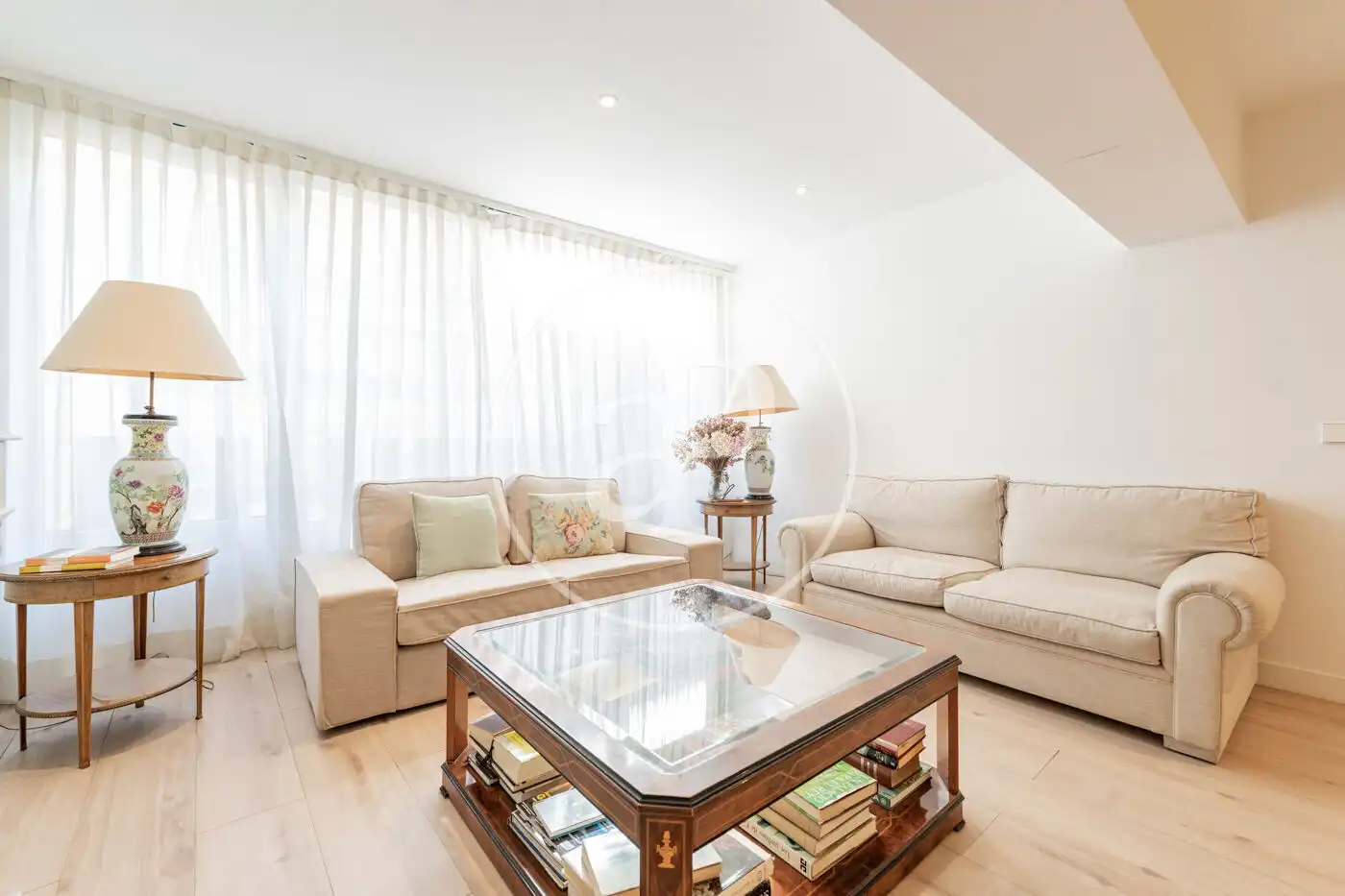 Piso con ascensor en venta en Calle de Castelló, imagen 2