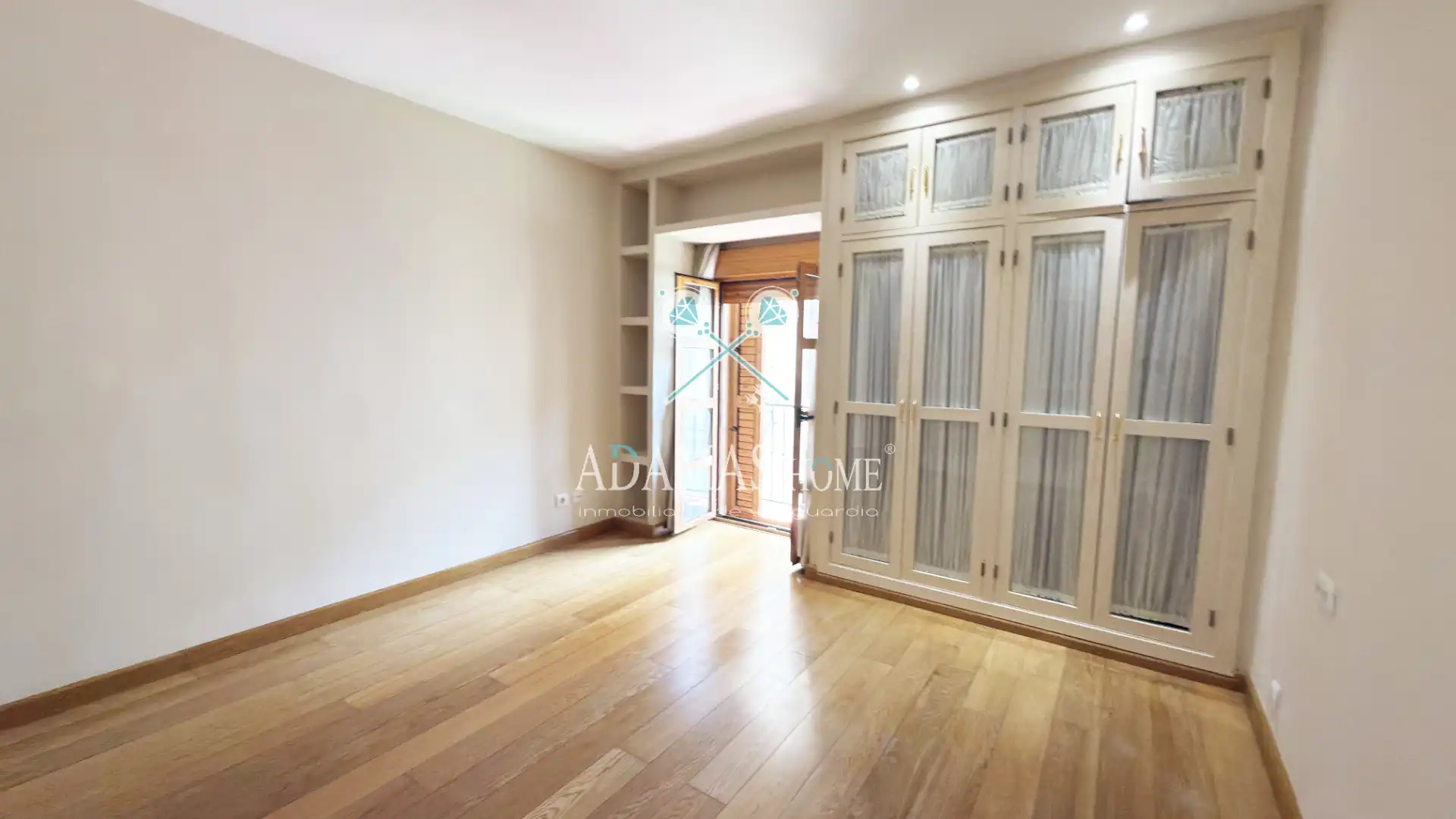 Schlafzimmer von Wohnung zum Verkauf in Sevilla mit Klimaanlage, Heizung und Abstellraum