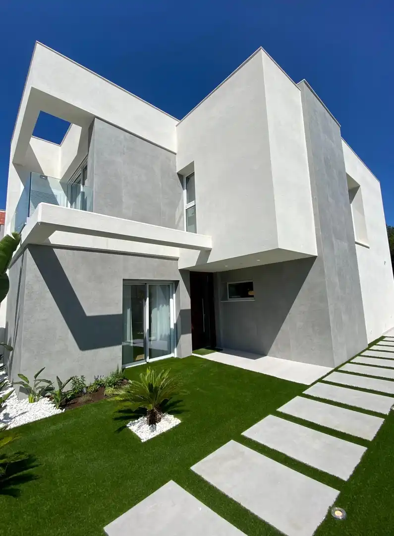 Villa avec piscine à vendre à Golf Bahía