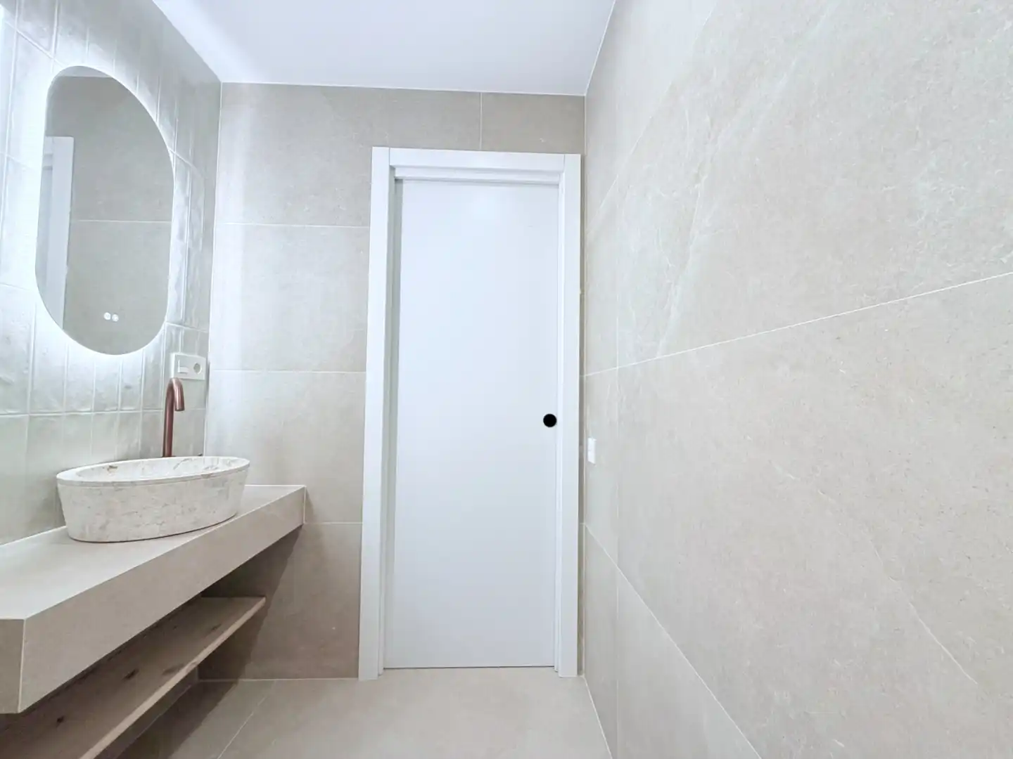 Bathroom of Flat for sale in Barcelona  with Air Conditioner, Heating and Parquet flooring