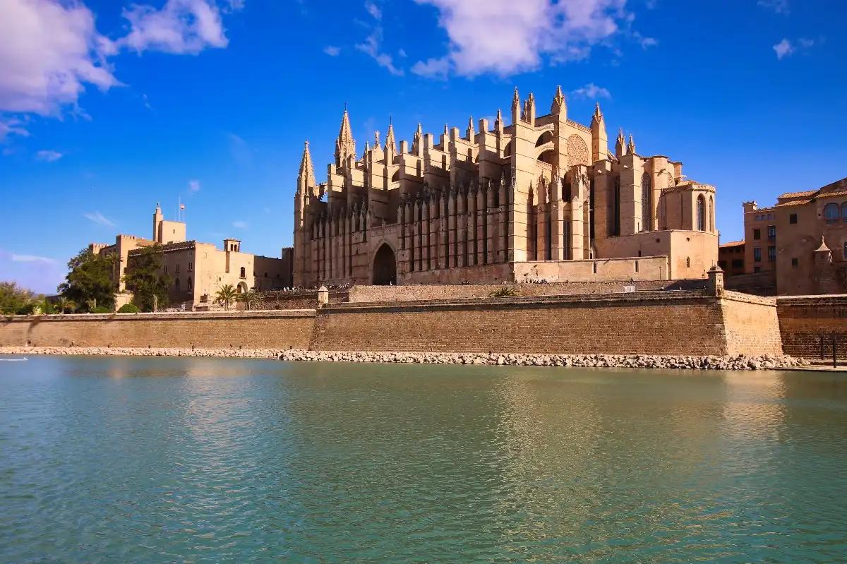 Vista exterior de Pis en venda en  Palma de Mallorca amb Aire condicionat, Parquet i Moblat