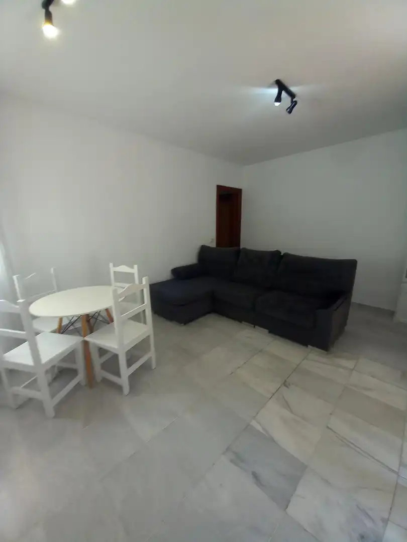 Flat for rent in Calle Victoria, La Victoria