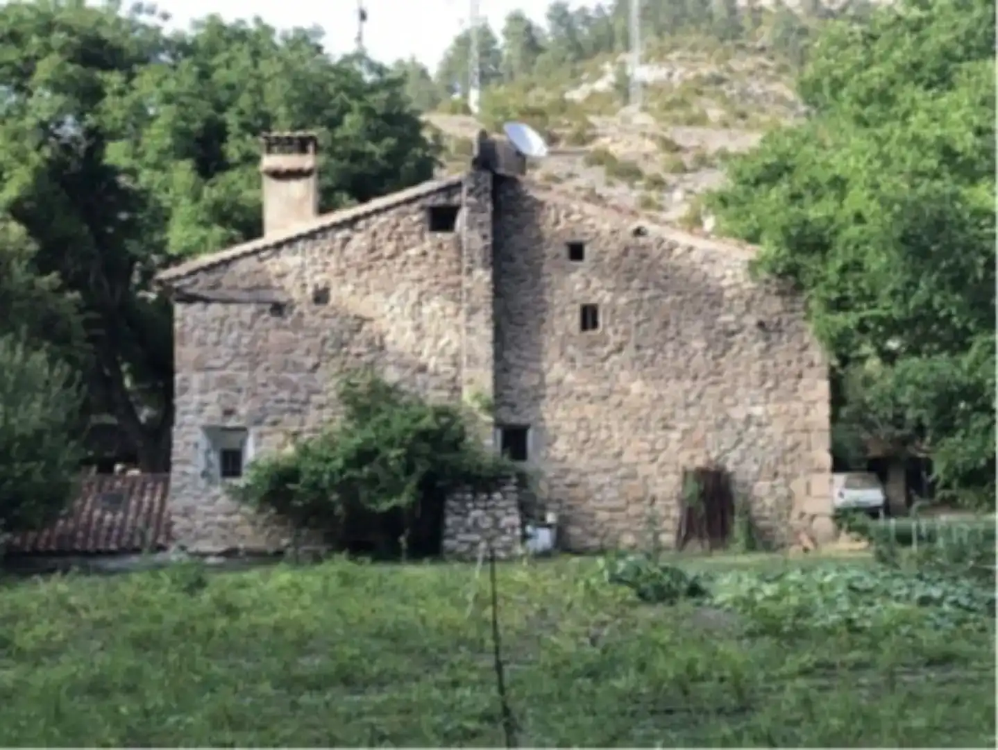 Vista exterior de Finca rústica en venda en Salvacañete amb Jardí privat