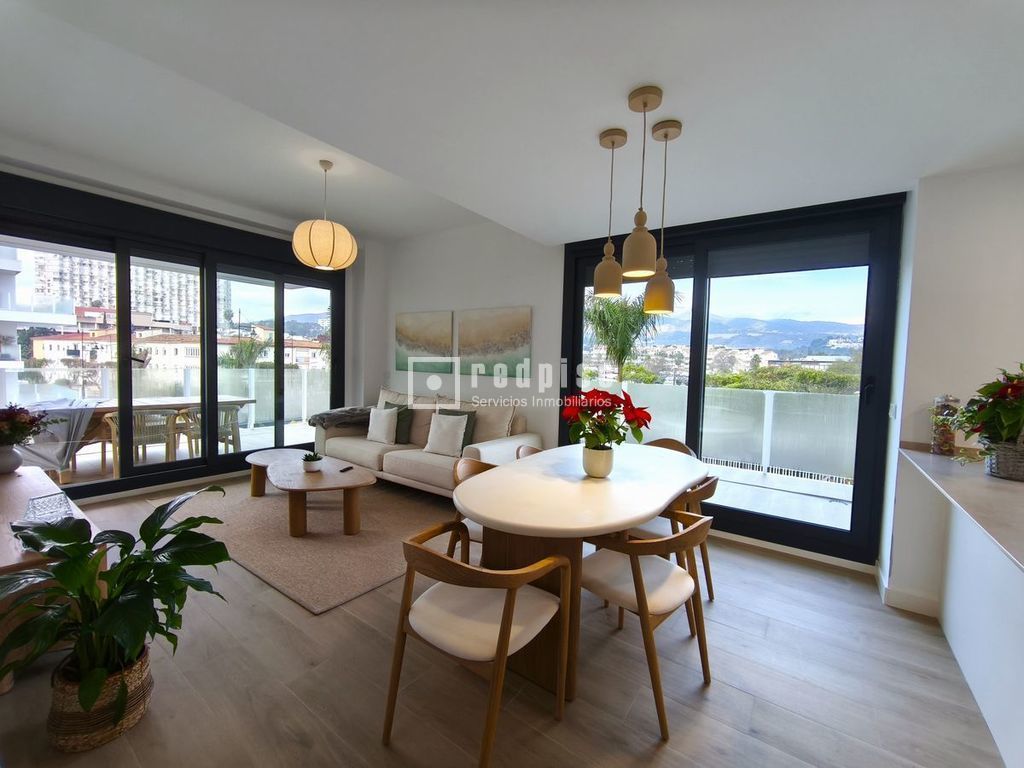 Sala d'estar de Pis de lloguer en Torremolinos amb Moblat