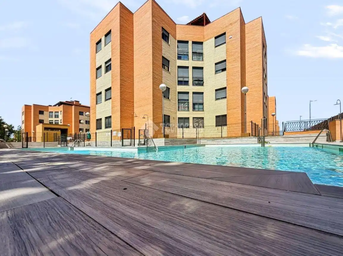 Piscina de Pis en venda en Navalcarnero amb Traster i Piscina comunitària