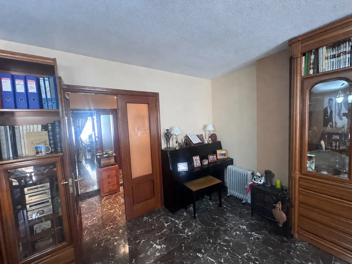 Sala d'estar de Pis en venda en Jaén amb Aire condicionat, Calefacció i Jardí privat