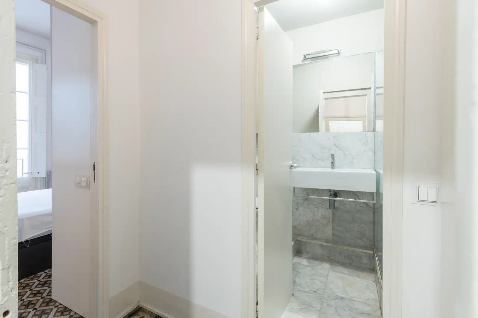 Baño de Piso en venta en Barcelona con Calefacción, Terraza y Amueblado